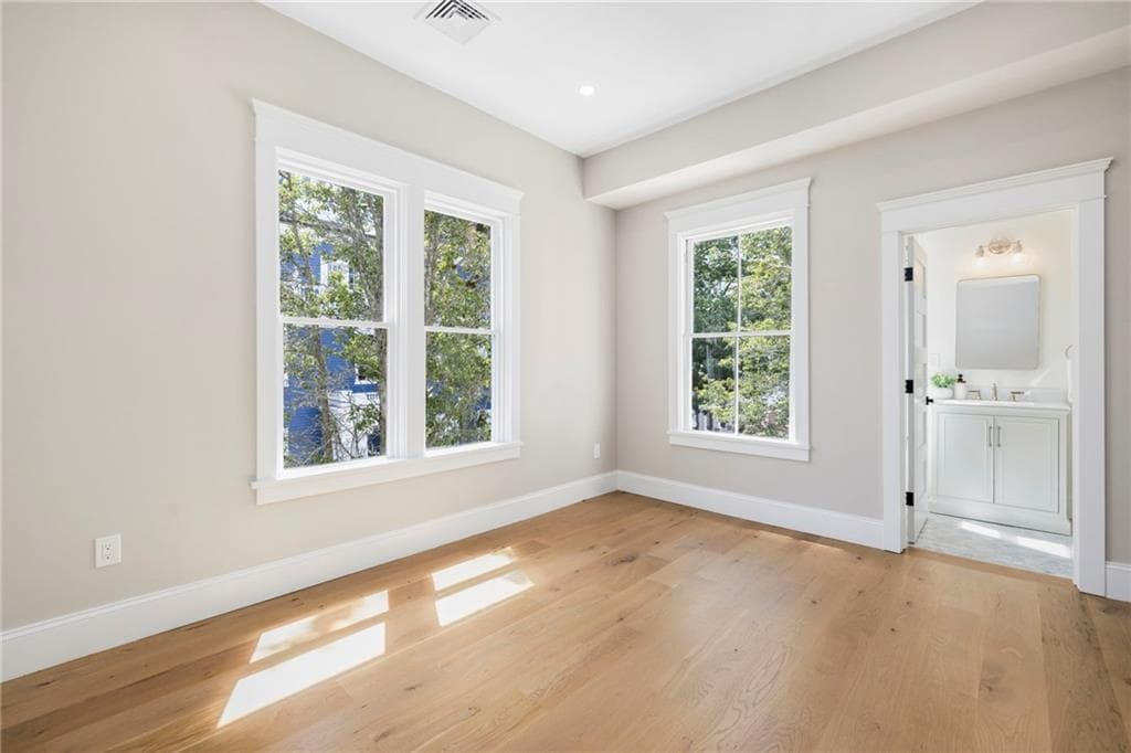 Condominium at 41 School Street UNIT 2, Newport, photo 22 of 43