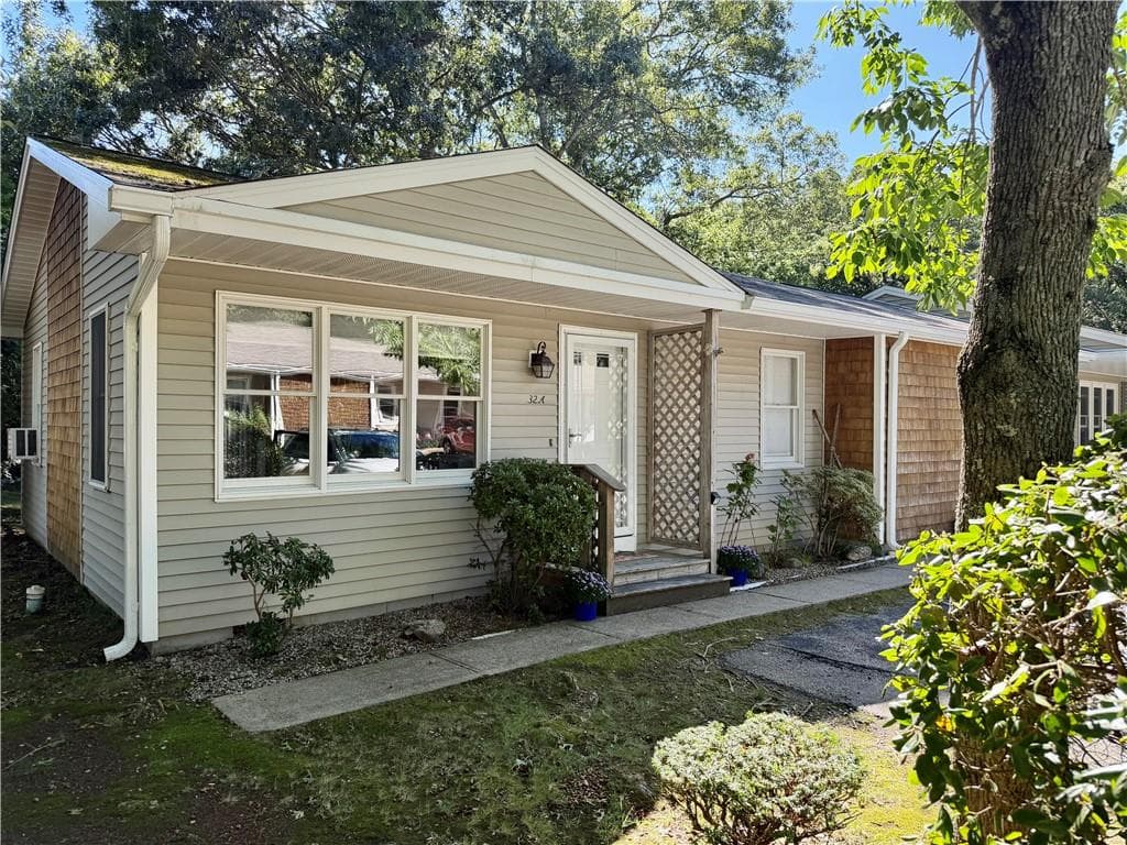 32 W Castle Way UNIT A