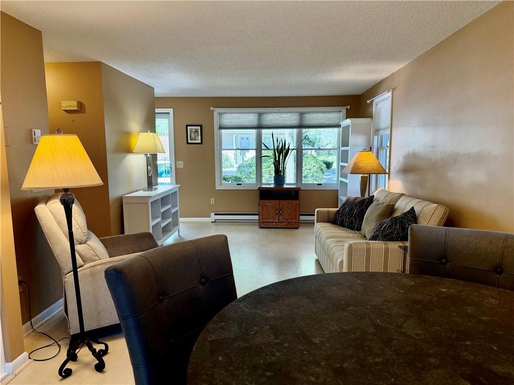 Condominium at 32 W Castle Way UNIT A, Charlestown, photo 5 of 24