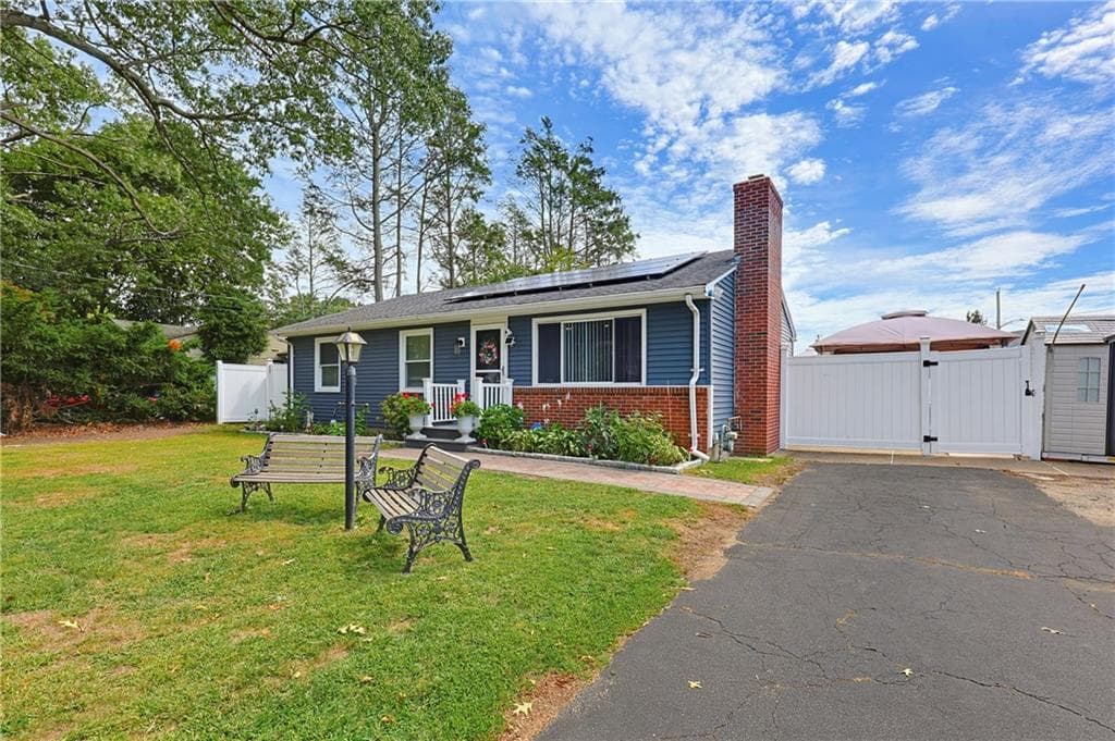 Single Family Residence at 849 Roger Williams Avenue, East Providence, photo 31 of 40