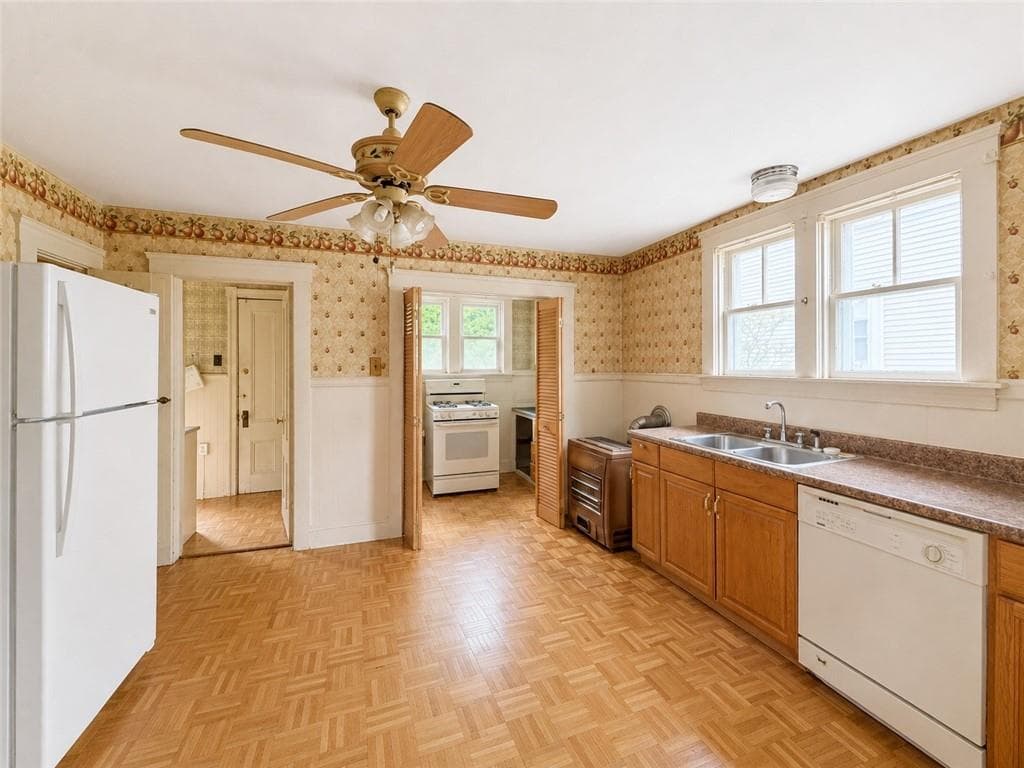 Single Family Residence at 39 Illinois Street, Central Falls, photo 22 of 36