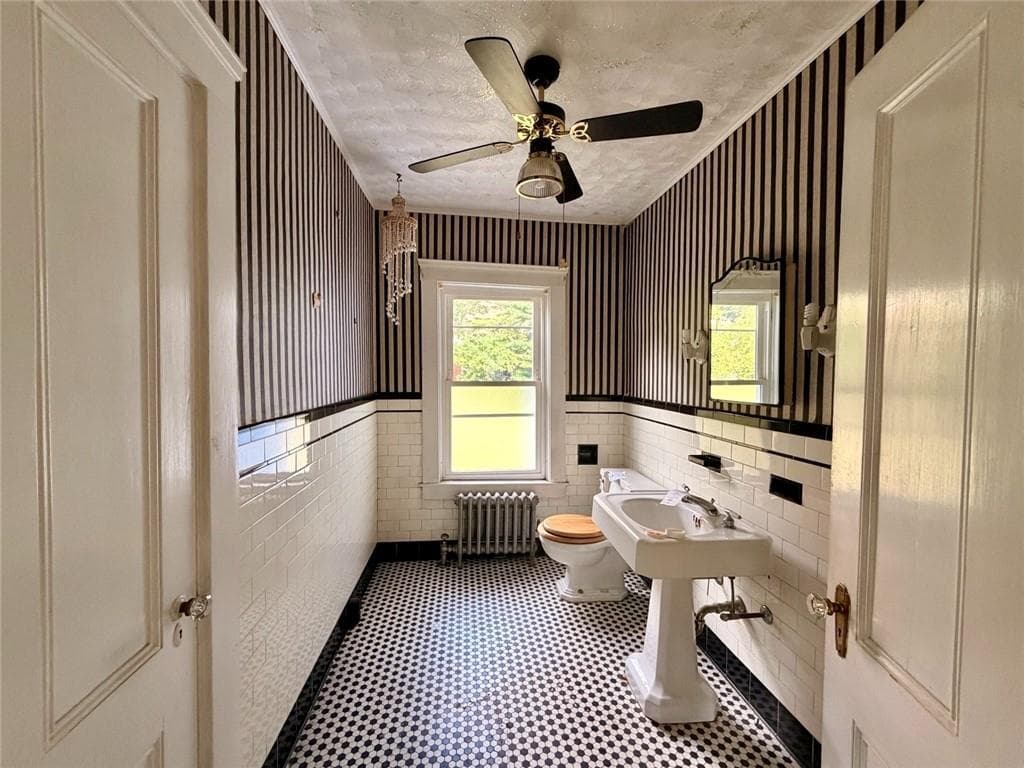 Single Family Residence at 39 Illinois Street, Central Falls, photo 5 of 36