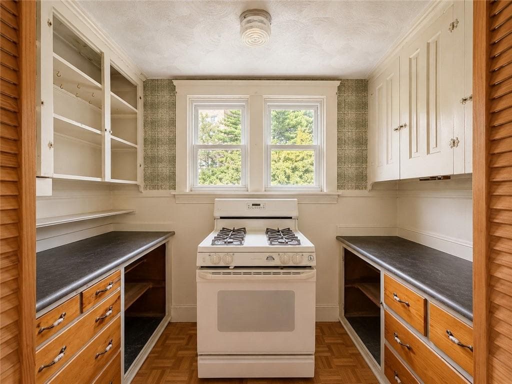 Single Family Residence at 39 Illinois Street, Central Falls, photo 24 of 36
