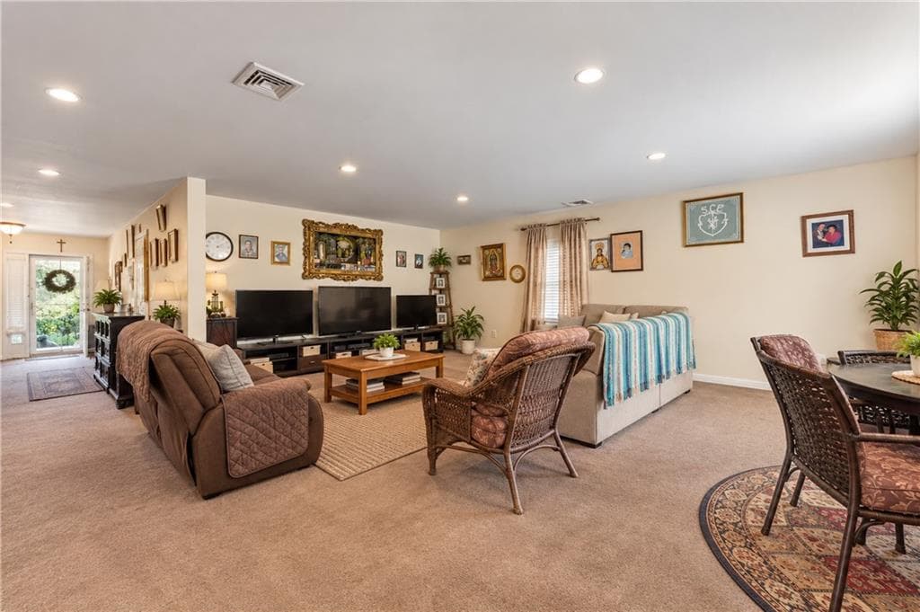 Single Family Residence at 15 Metacomet Avenue, East Providence, photo 6 of 35