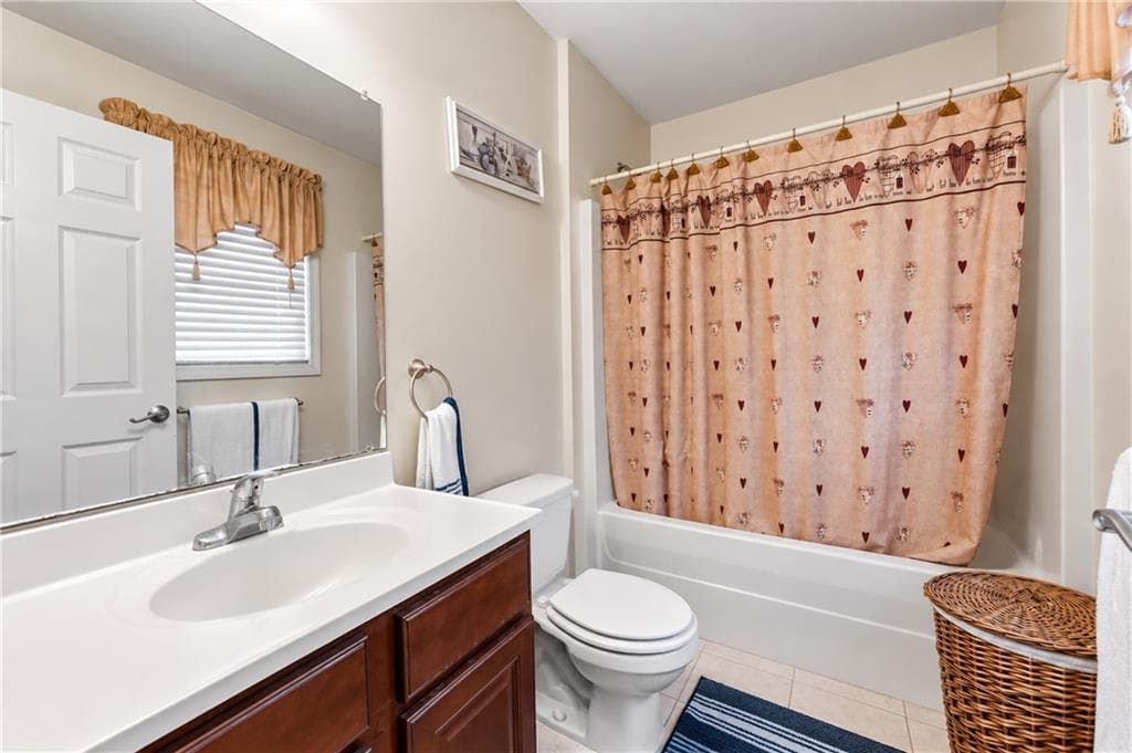 Single Family Residence at 15 Metacomet Avenue, East Providence, photo 32 of 35