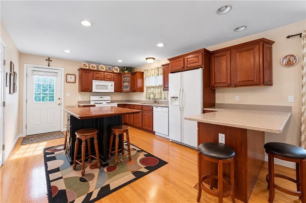 Single Family Residence at 15 Metacomet Avenue, East Providence, photo 21 of 35