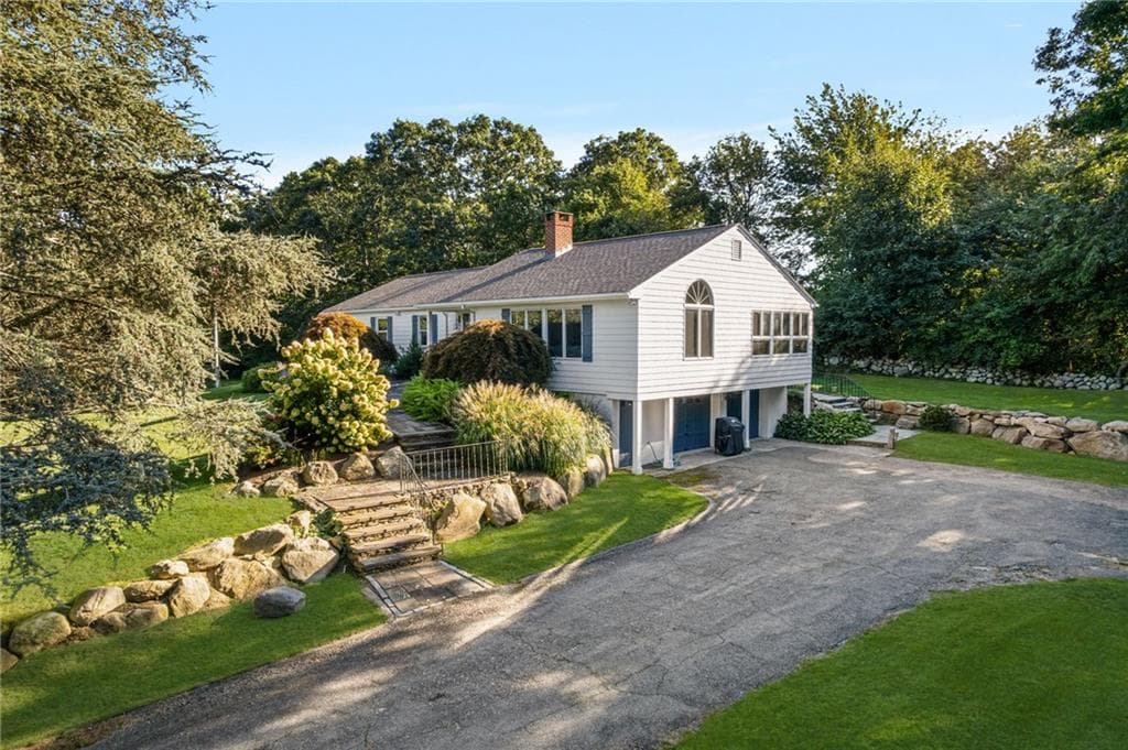 Single Family Residence at 251 Succotash Road, South Kingstown, photo 2 of 43