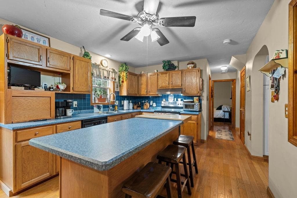 Single Family Residence at 133 Killiney Woods, Millville, photo 18 of 50