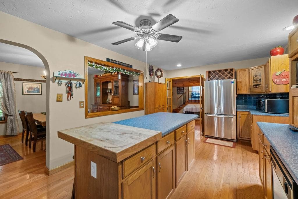 Single Family Residence at 133 Killiney Woods, Millville, photo 19 of 50