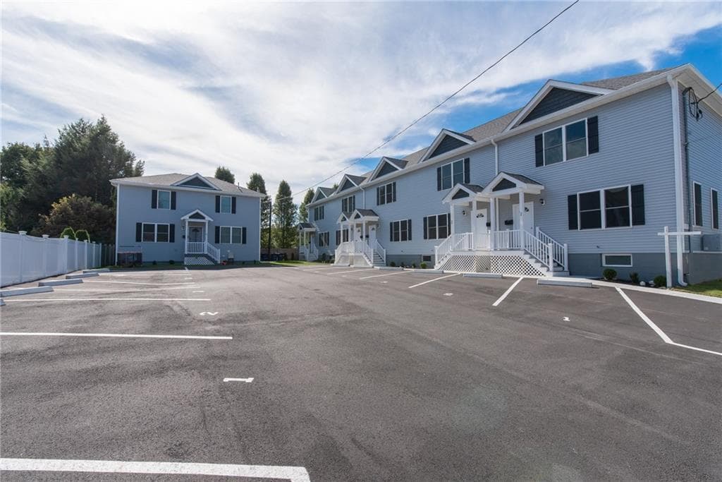 Condominium at 184 Avenue C UNIT -1, Woonsocket, photo 17 of 20