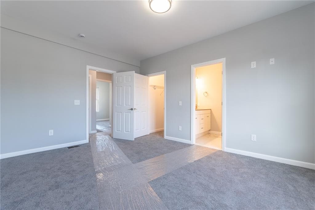 Condominium at 184 Avenue C UNIT -1, Woonsocket, photo 10 of 20