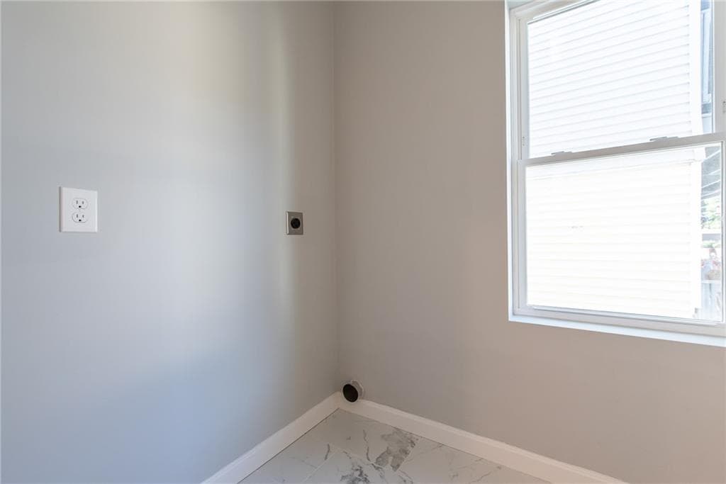 Condominium at 184 Avenue C UNIT -1, Woonsocket, photo 14 of 20