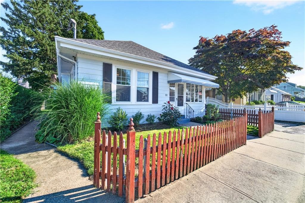 Single Family Residence at 32 Leading Street, Johnston, photo 2 of 32