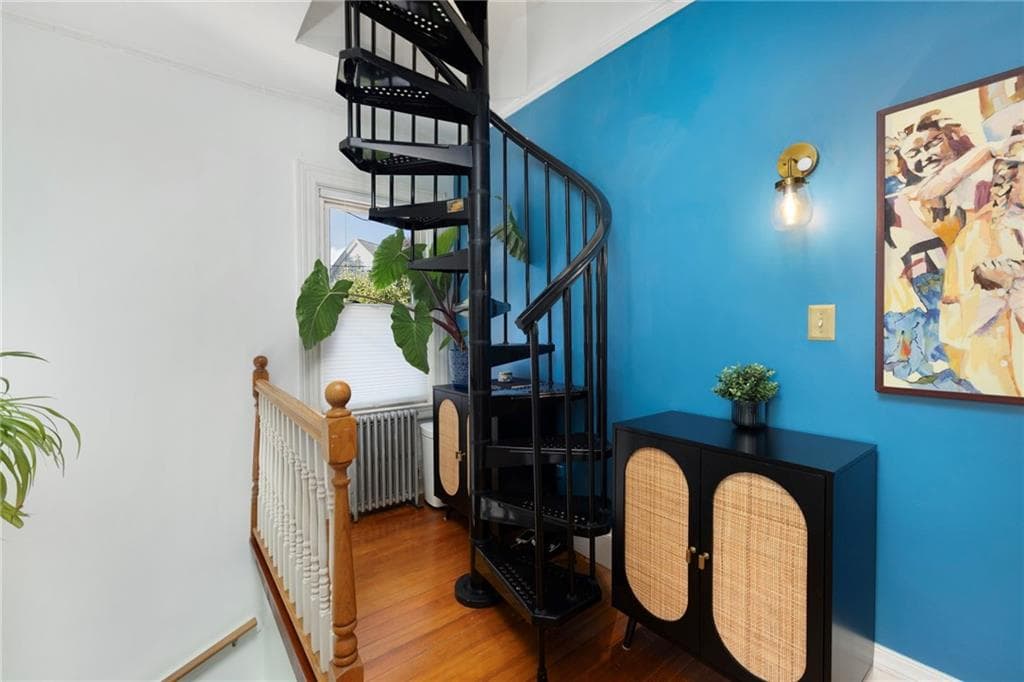 Single Family Residence at 12 Glendale Avenue, Providence, photo 25 of 33