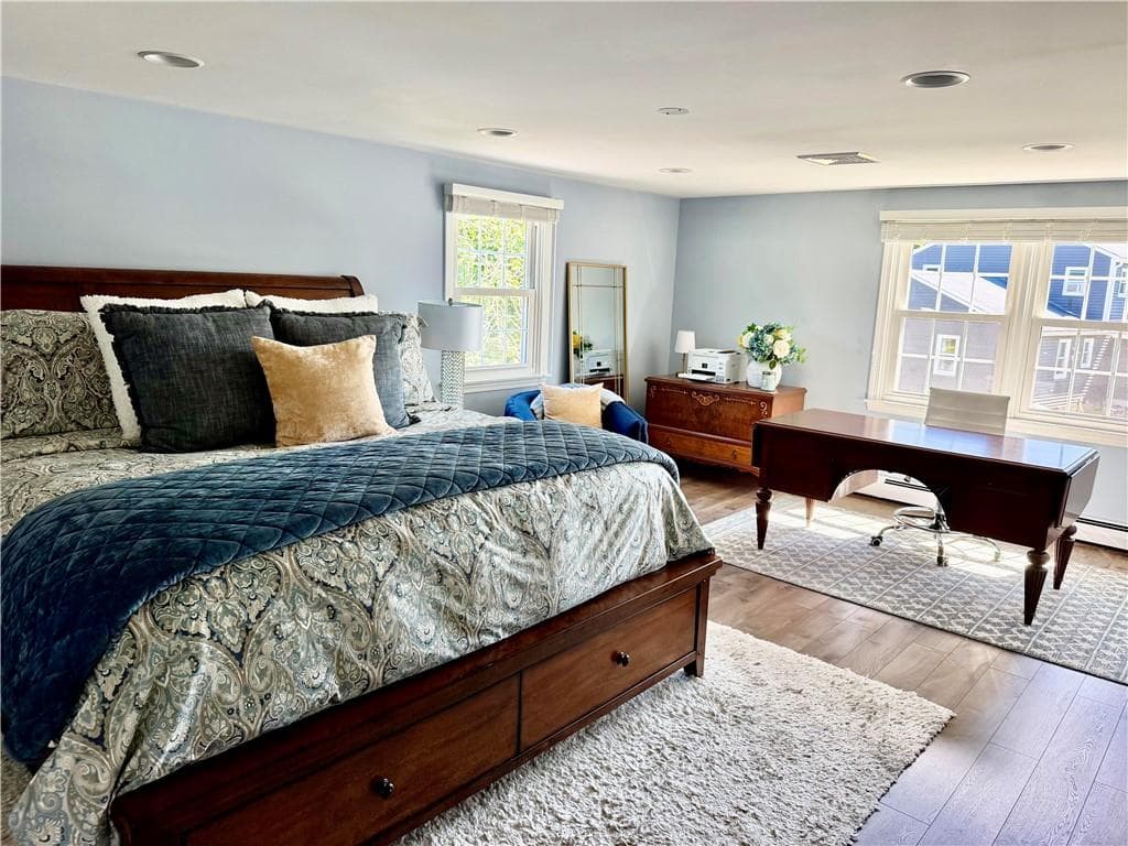 Single Family Residence at 7 Cortland Lane, Smithfield, photo 16 of 24
