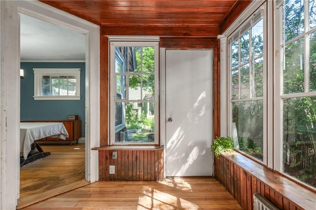 Single Family Residence at 173 Lexington Avenue, Providence, photo 16 of 45
