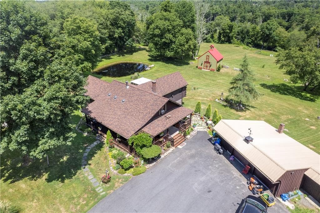 Single Family Residence at 84 Dark Lantern Hill Road, Killingly, photo 12 of 49