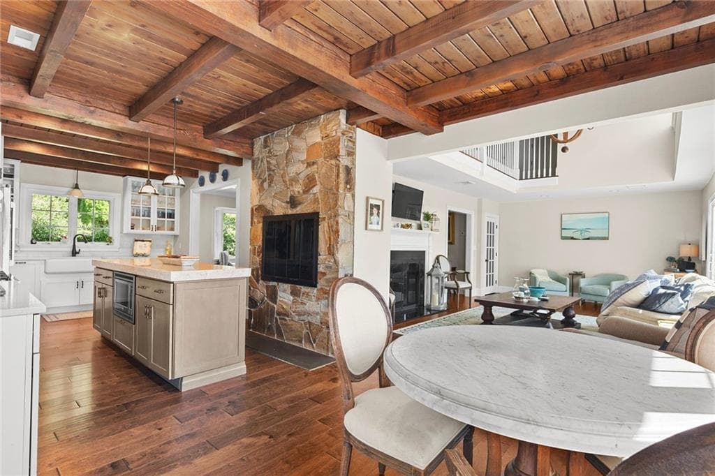 Single Family Residence at 162 Indian Point Road, Tiverton, photo 11 of 50