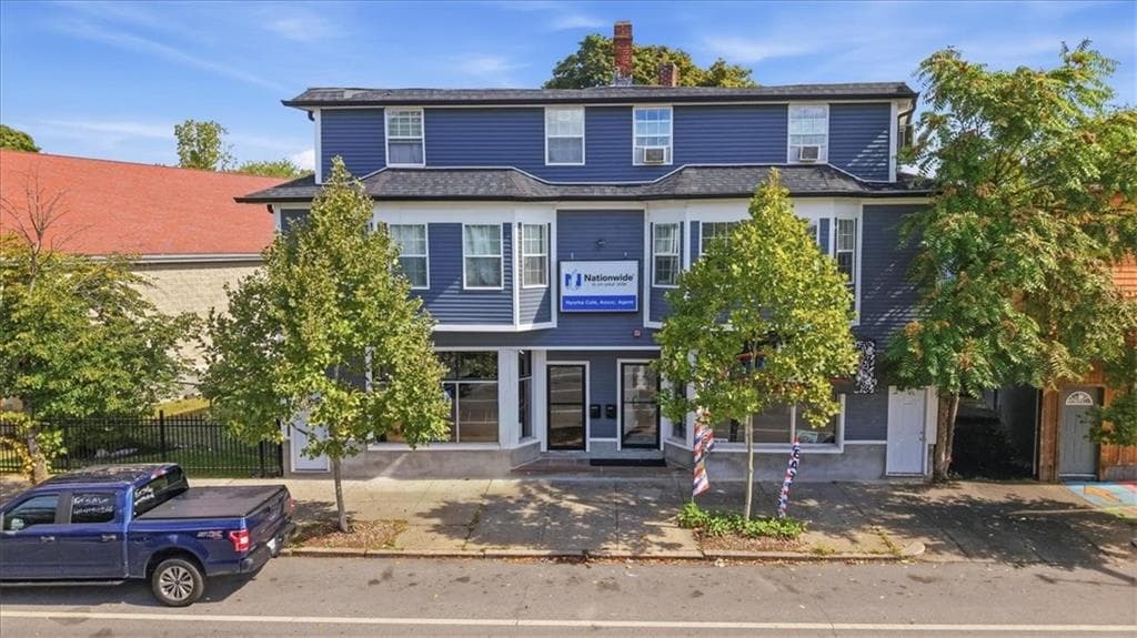 858 Broad Street