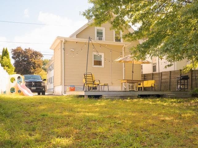 Single Family Residence at 144 Gray Street, Providence, photo 13 of 30