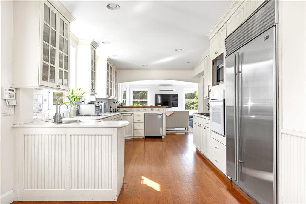 Single Family Residence at 16 Waters Edge Road, Westerly, photo 32 of 50