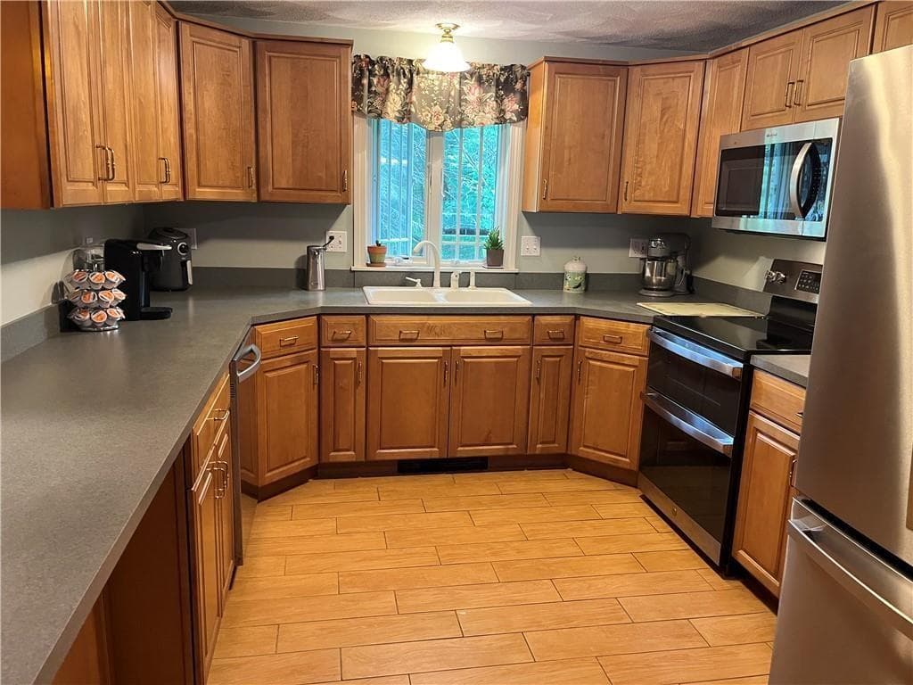 Single Family Residence at 515 Wallum Lake Road, Burrillville, photo 18 of 42