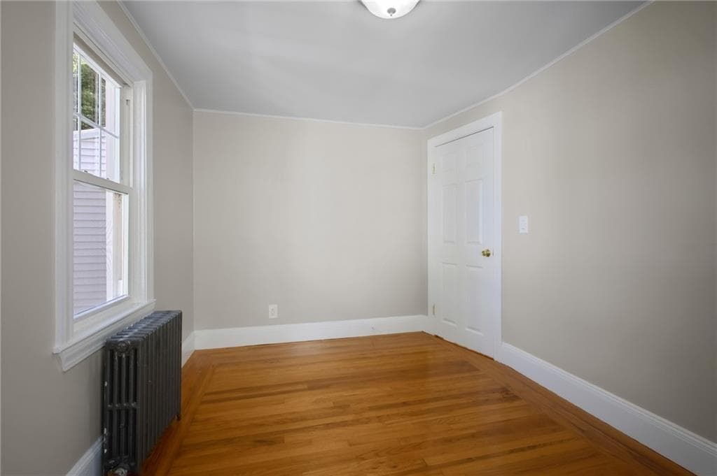 Single Family Residence at 37 Vera Street, Warwick, photo 13 of 50
