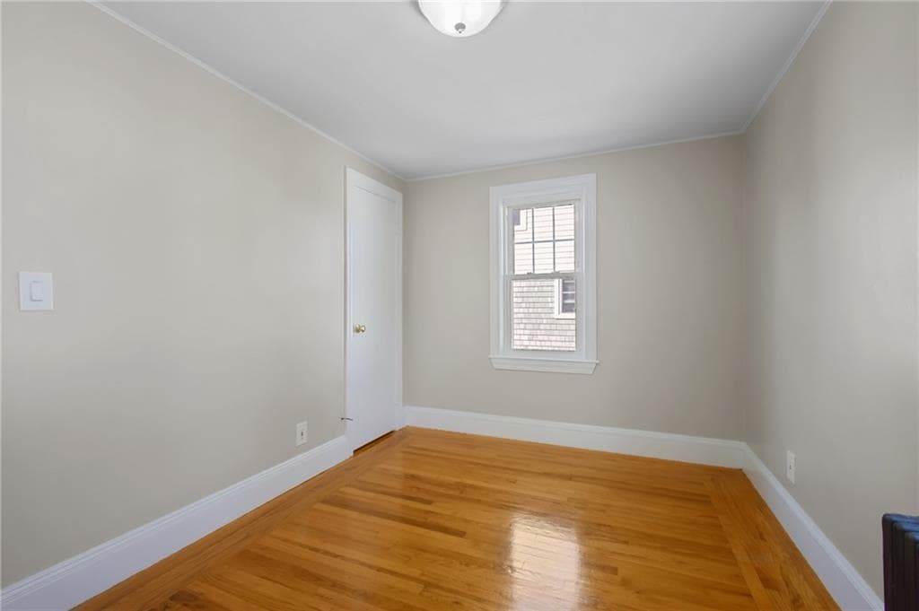 Single Family Residence at 37 Vera Street, Warwick, photo 12 of 50