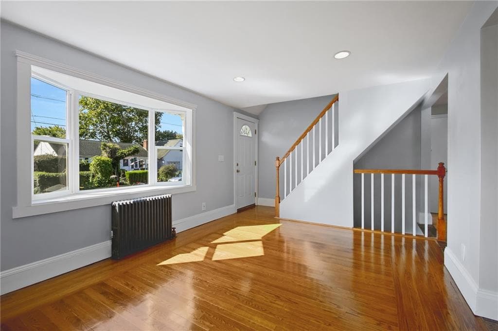 Single Family Residence at 37 Vera Street, Warwick, photo 5 of 50
