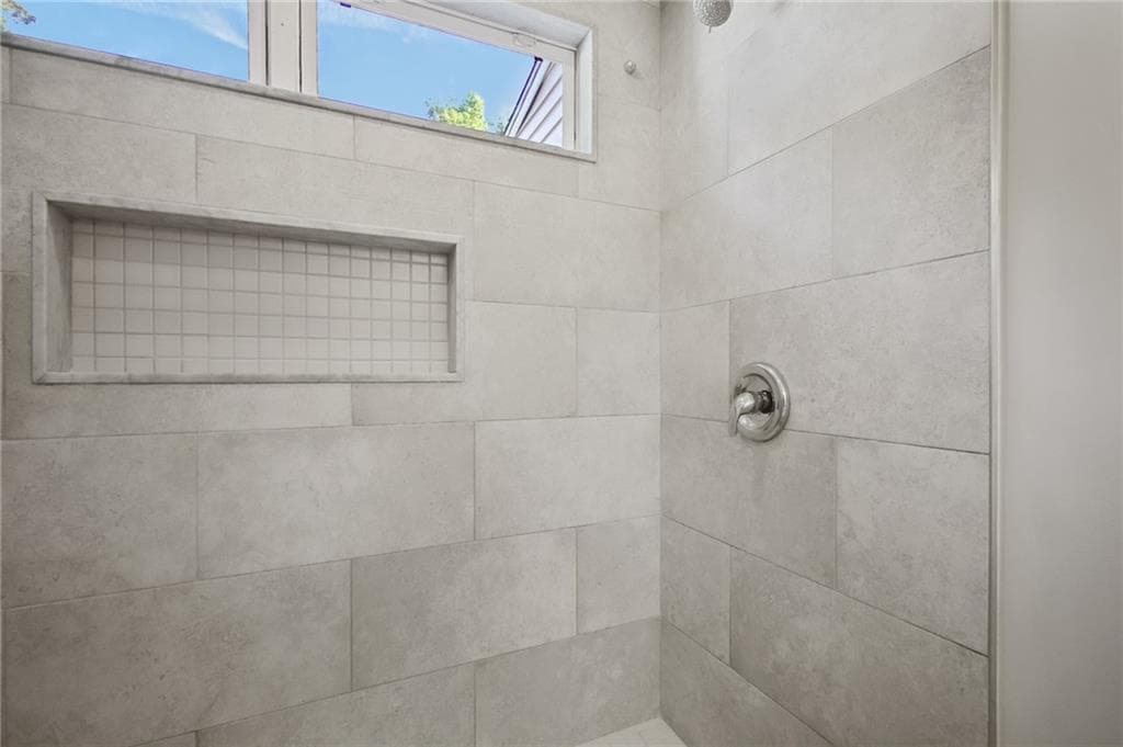 Single Family Residence at 37 Vera Street, Warwick, photo 9 of 50