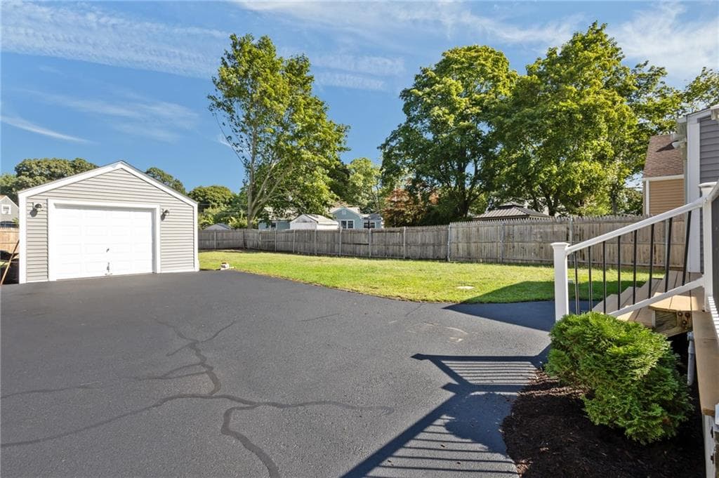 Single Family Residence at 37 Vera Street, Warwick, photo 37 of 50
