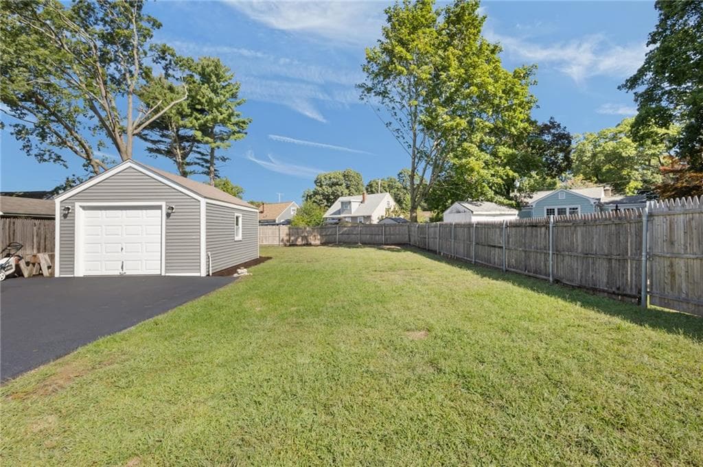 Single Family Residence at 37 Vera Street, Warwick, photo 39 of 50