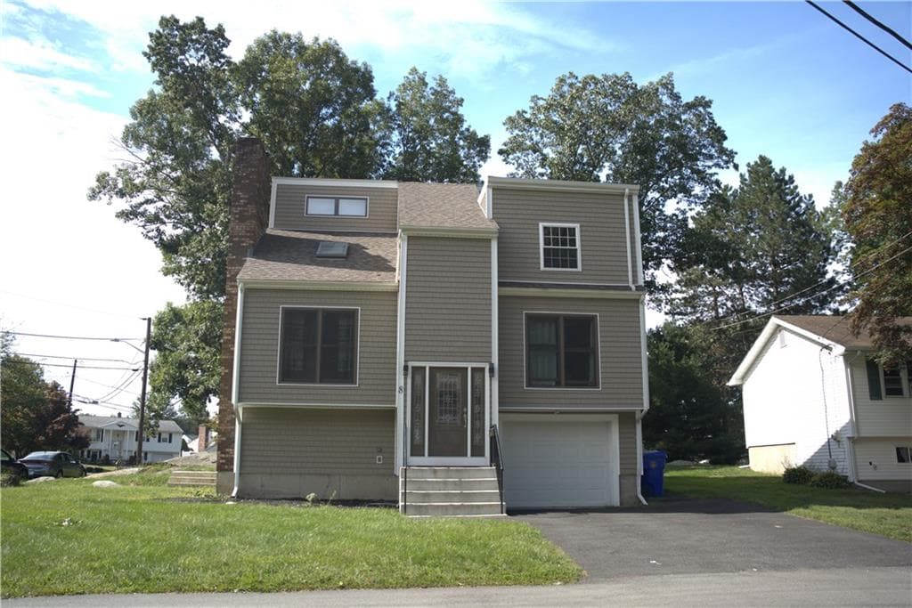 8 Bicentennial Way