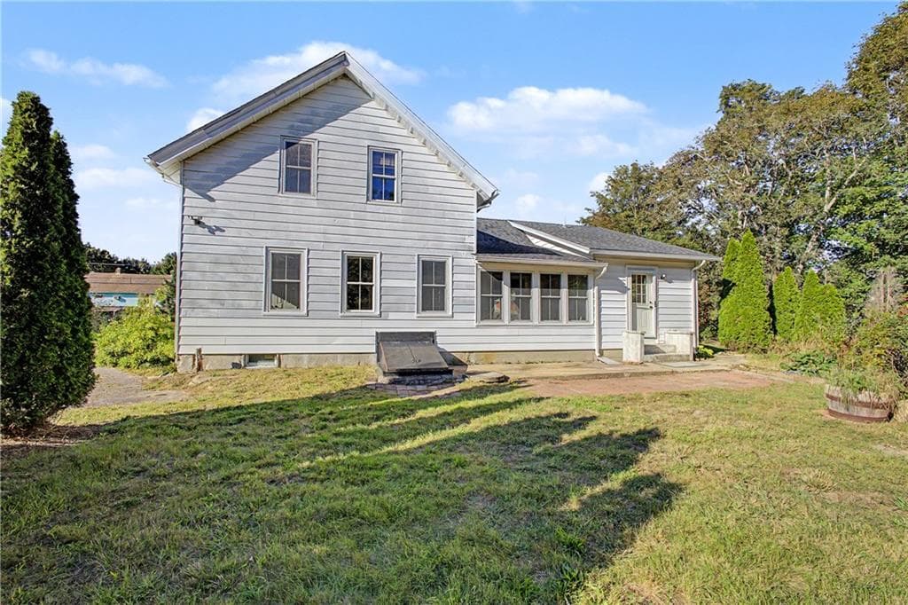 Single Family Residence at 327 Church Street, Richmond, photo 34 of 41