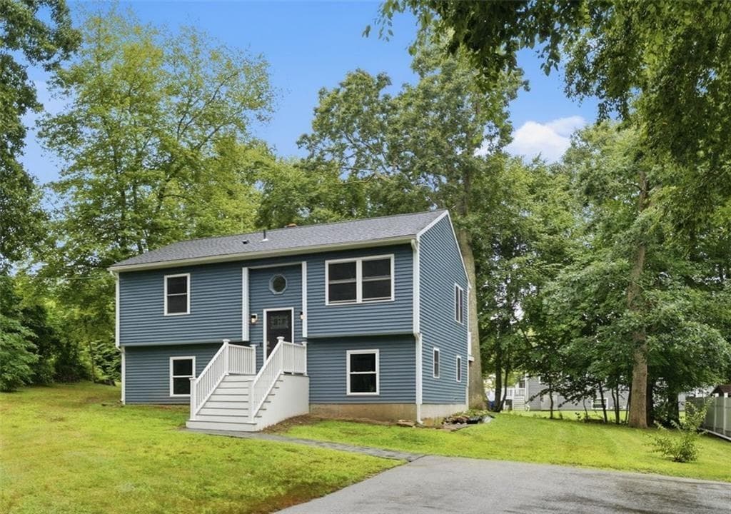Single Family Residence at 215 Canal Street, Westerly, photo 2 of 36