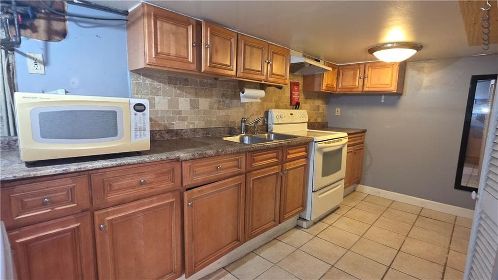 Single Family Residence at 18 Glen Street, East Providence, photo 26 of 29