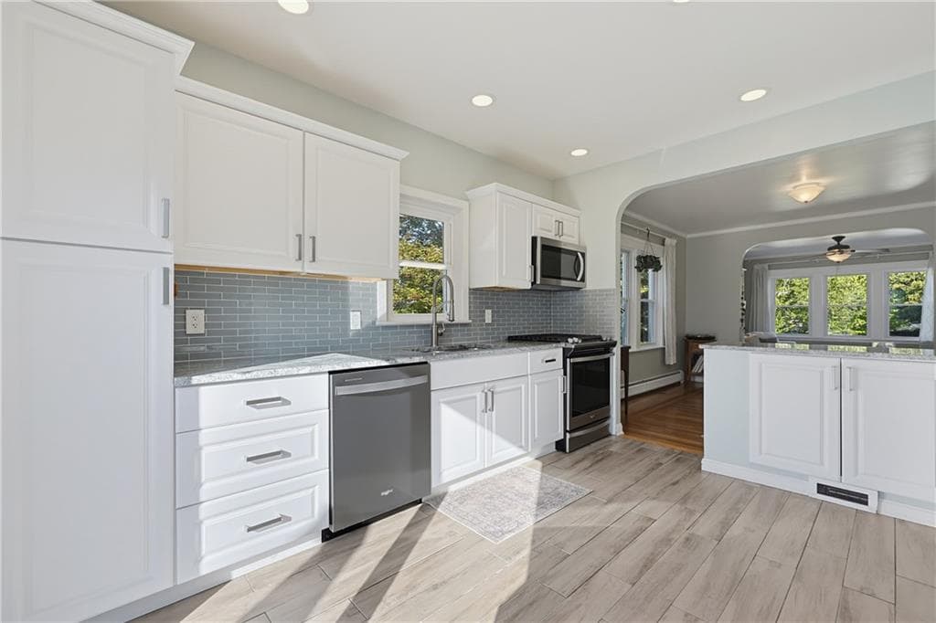 Single Family Residence at 40 Zella Street, Providence, photo 17 of 48
