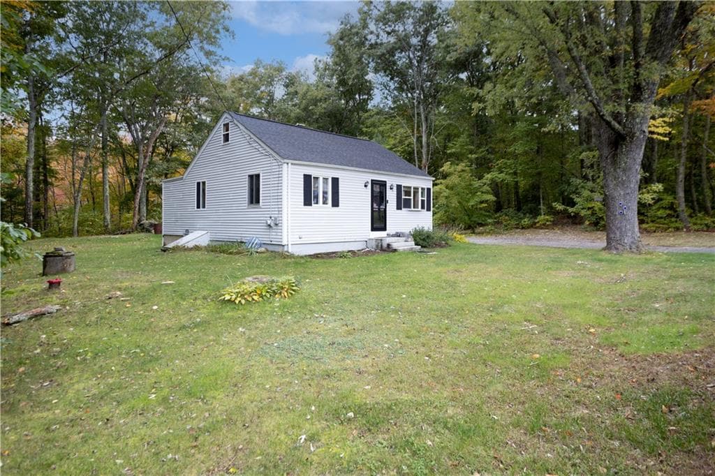 Single Family Residence at 188 Snake Hill Road, Glocester, photo 4 of 20