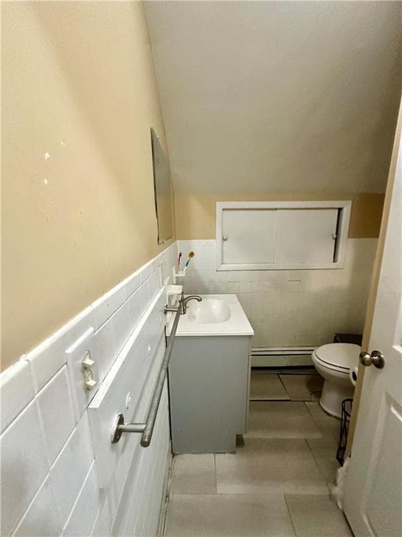 Multi Family at 201 High Street, Woonsocket, photo 15 of 22