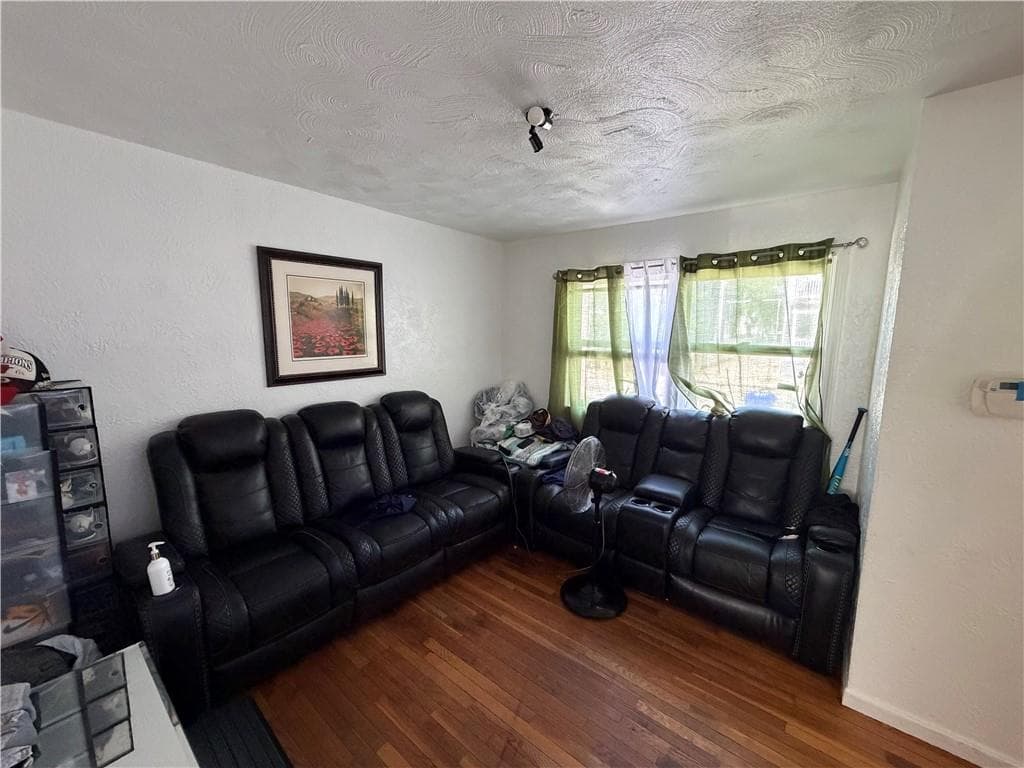 Single Family Residence at 98 Mission Place, Providence, photo 12 of 23
