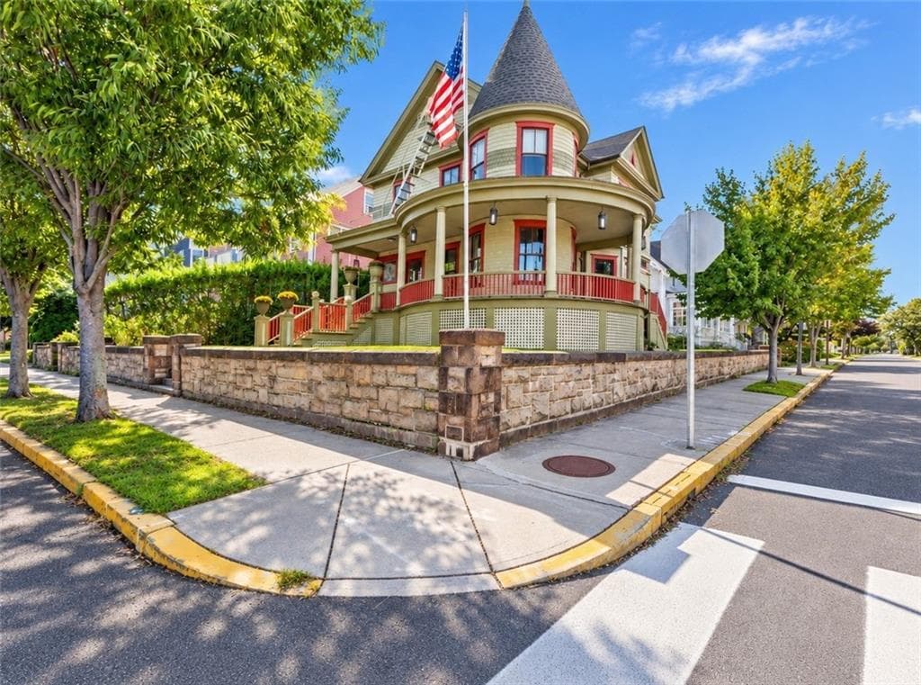 Multi Family at 350 Broadway, Newport, photo 9 of 49