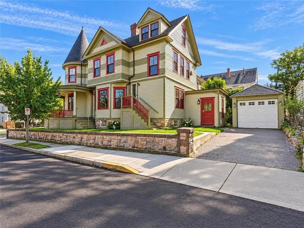 Multi Family at 350 Broadway, Newport, photo 4 of 49