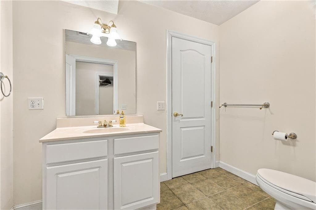 Condominium at 145 Boylston Drive UNIT 145, Cranston, photo 29 of 44