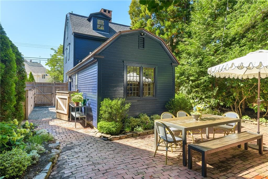Single Family Residence at 81 2nd Street, Newport, photo 3 of 24