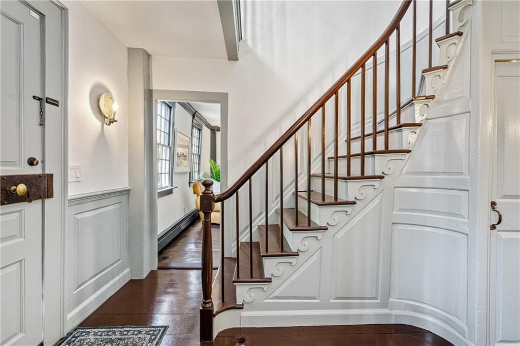 Single Family Residence at 81 2nd Street, Newport, photo 5 of 24