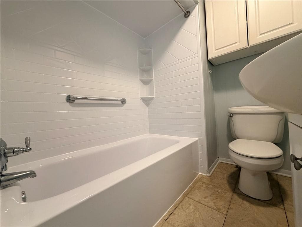 Condominium at 32 Paddy Hill Rd Road, South Kingstown, photo 16 of 22