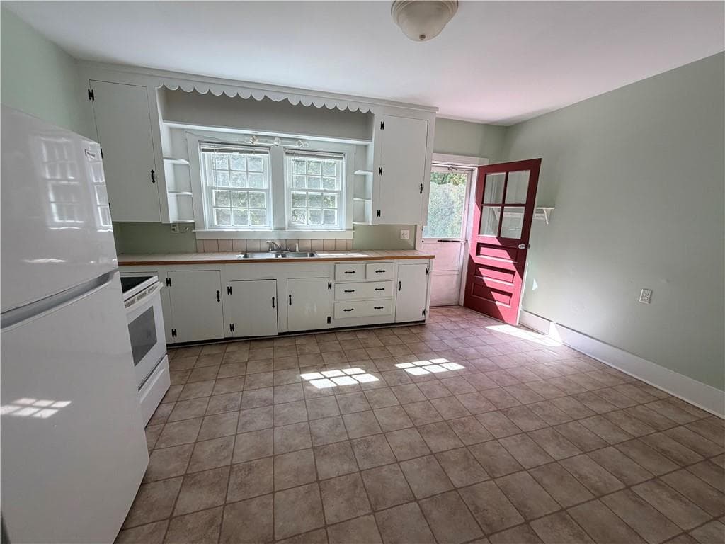 Condominium at 32 Paddy Hill Rd Road, South Kingstown, photo 10 of 22
