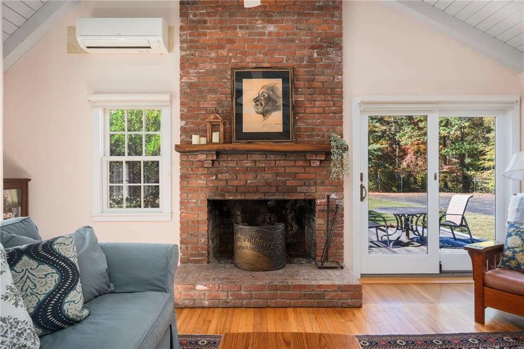 Single Family Residence at 941 Carrs Pond Road, East Greenwich, photo 12 of 50