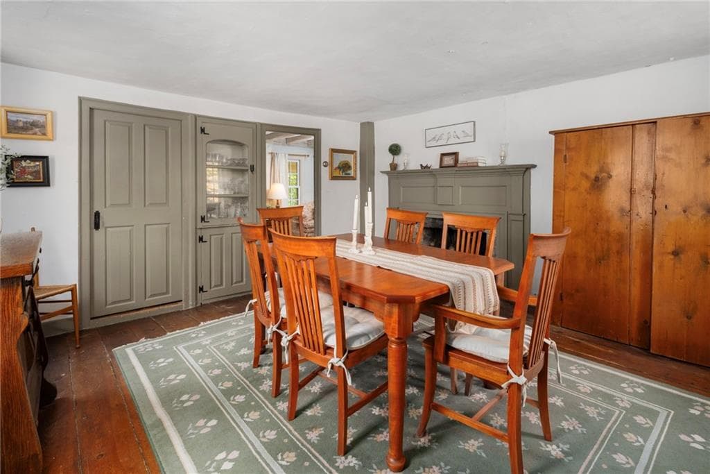 Single Family Residence at 941 Carrs Pond Road, East Greenwich, photo 30 of 50