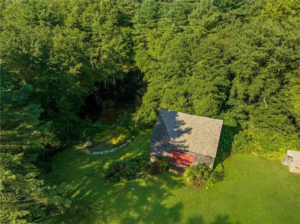 Single Family Residence at 941 Carrs Pond Road, East Greenwich, photo 41 of 50